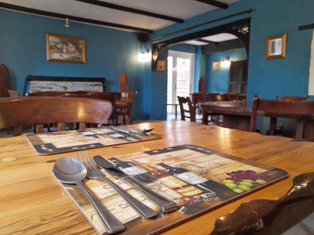 The Cottage Inn Llandeilo Esterno foto