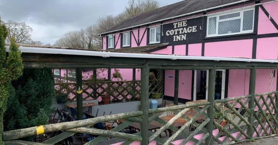 The Cottage Inn Llandeilo Esterno foto
